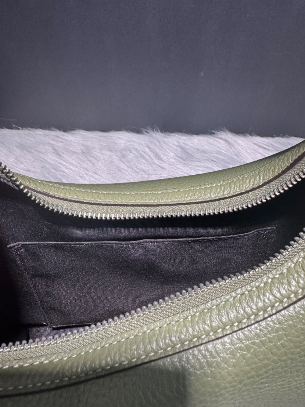 Coach Carmen Shoulder Bag~EUC - Picture 7 of 11